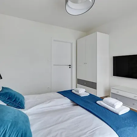 Julia By Q4apartments - Close To The Beach Apartment